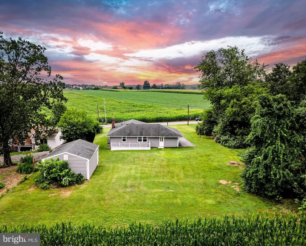 Photo of 4090 BOTELER ROAD
