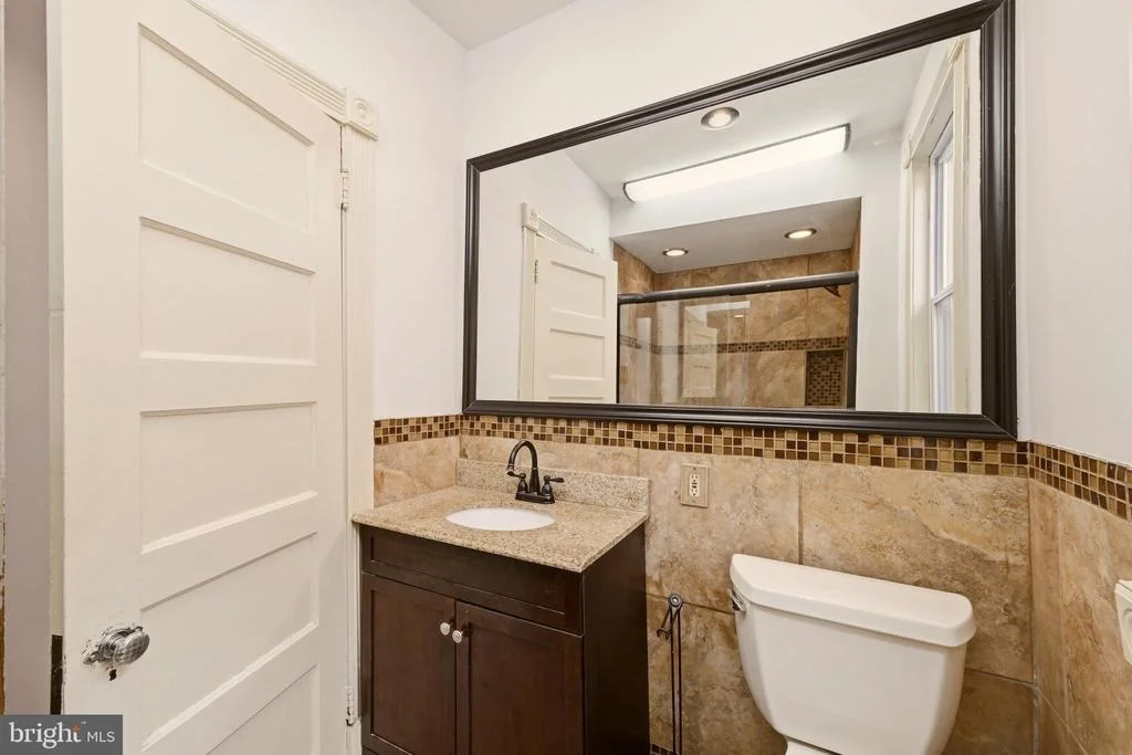 Photo of 1402 PERRY PLACE NW