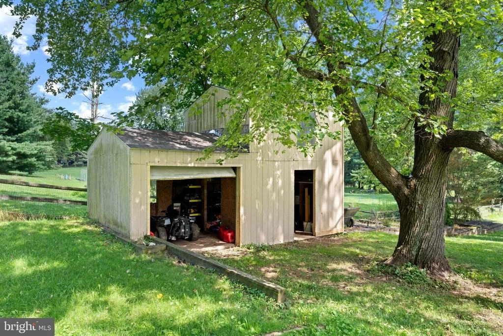 Photo of 2696 WALSTON ROAD