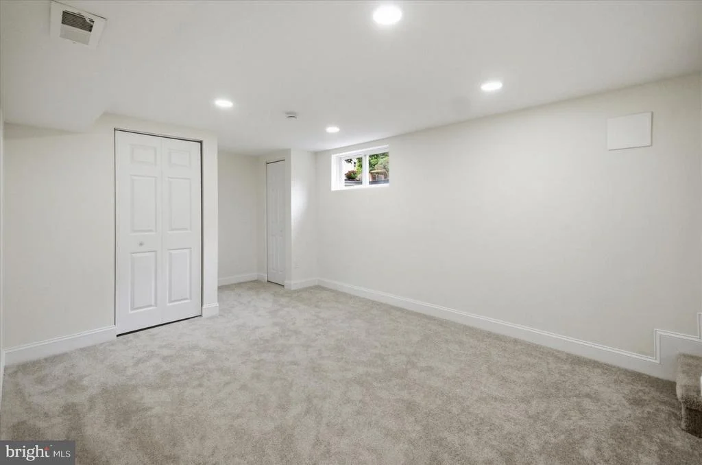 Photo of 9013 PINEHURST DRIVE