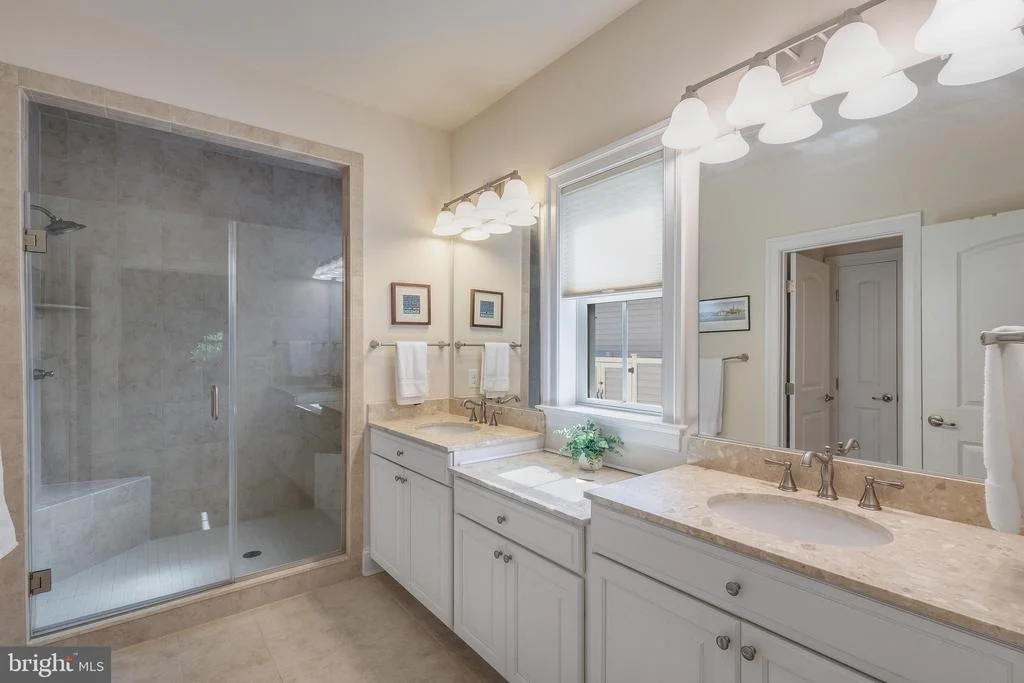 Photo of 30561 SILVERTON ROAD