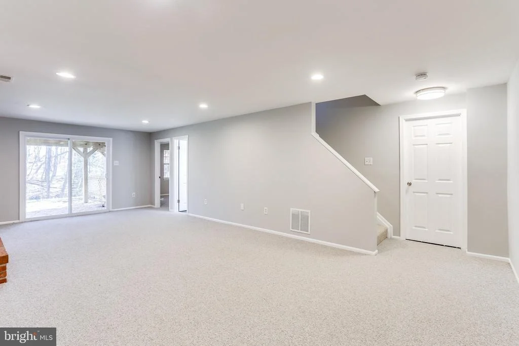 Photo of 8635 STONECUTTER ROAD