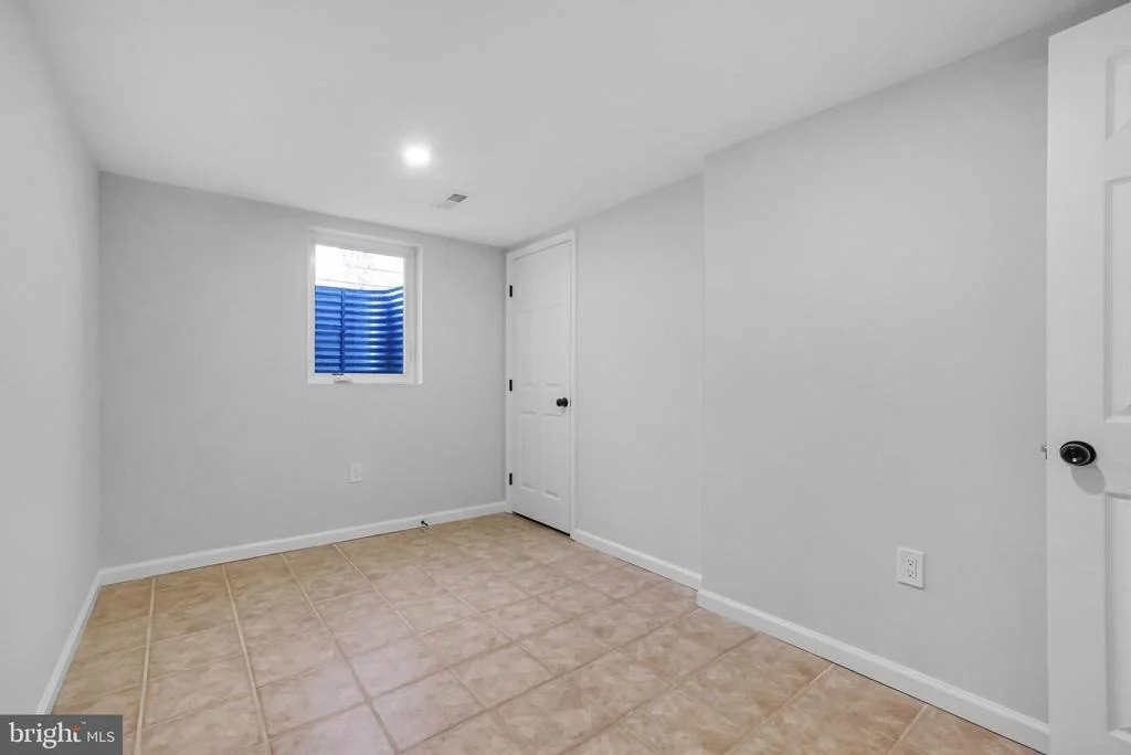 Photo of 4305 GARRETT PARK ROAD