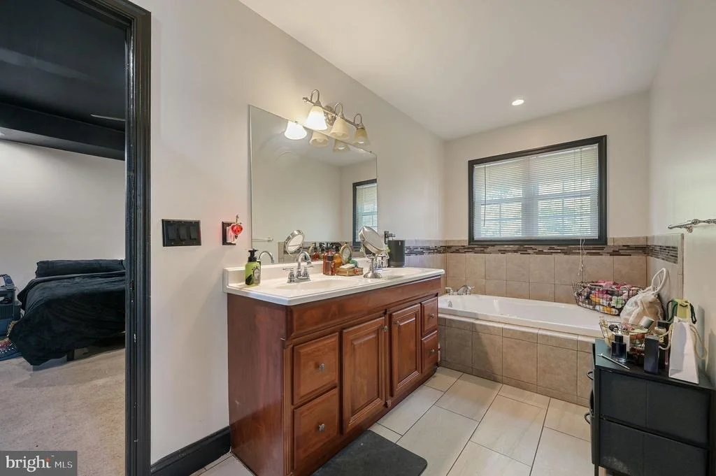 Photo of 32 RIDGEWAY CIRCLE