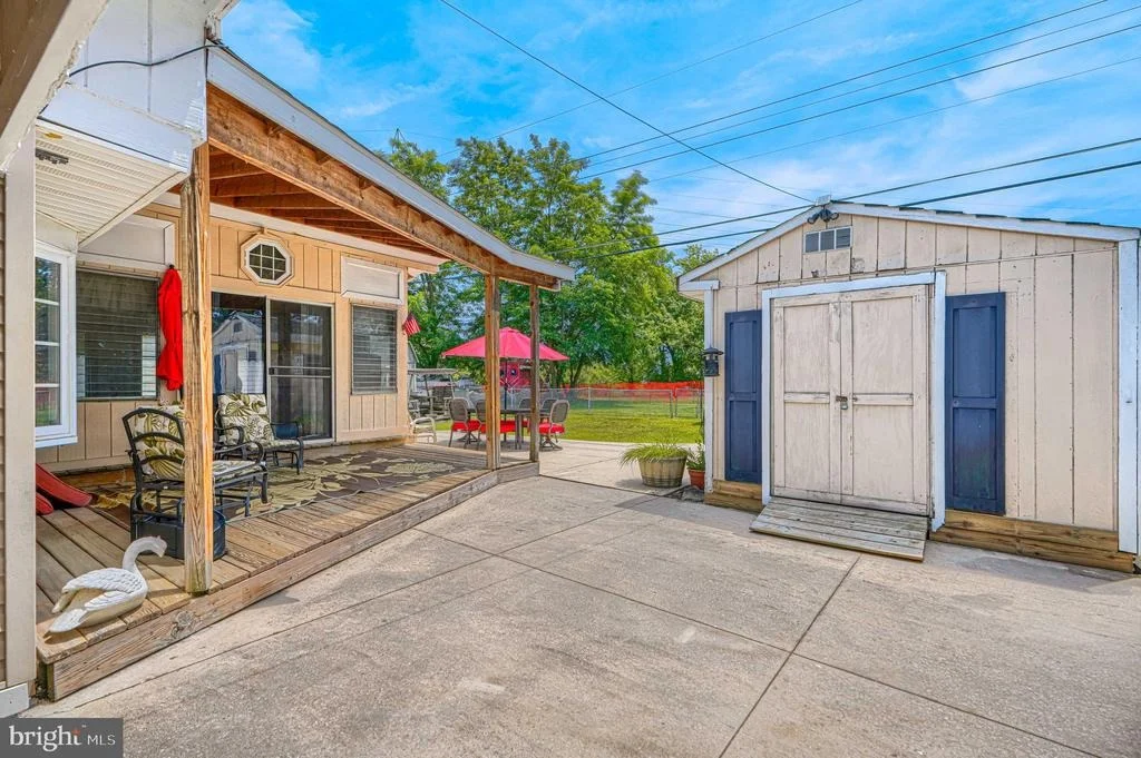 Photo of 7813 FAIRGREEN ROAD
