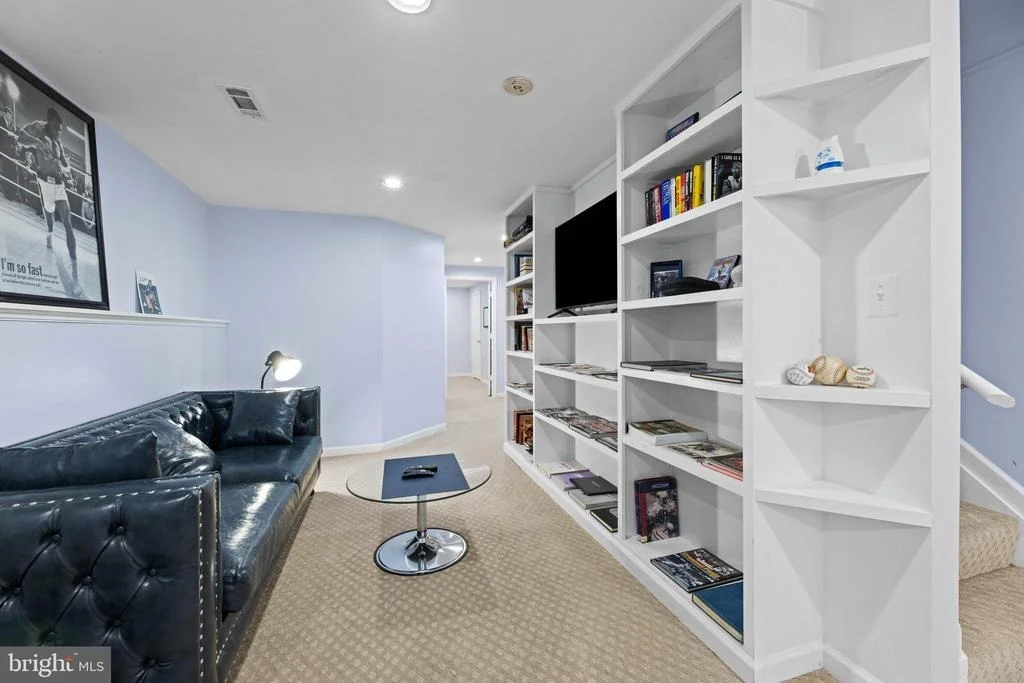 Photo of 9261 MATTHEW DRIVE