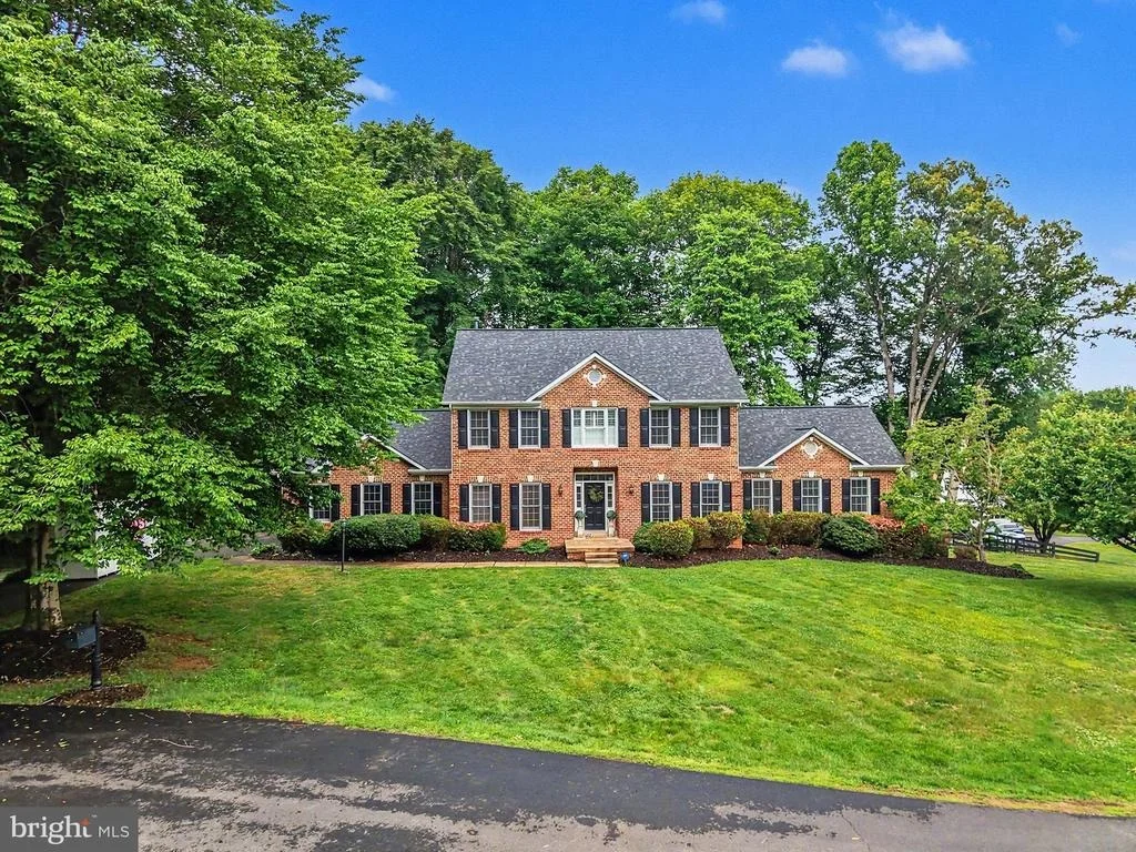 Photo of 7182 BREWSTER LANE