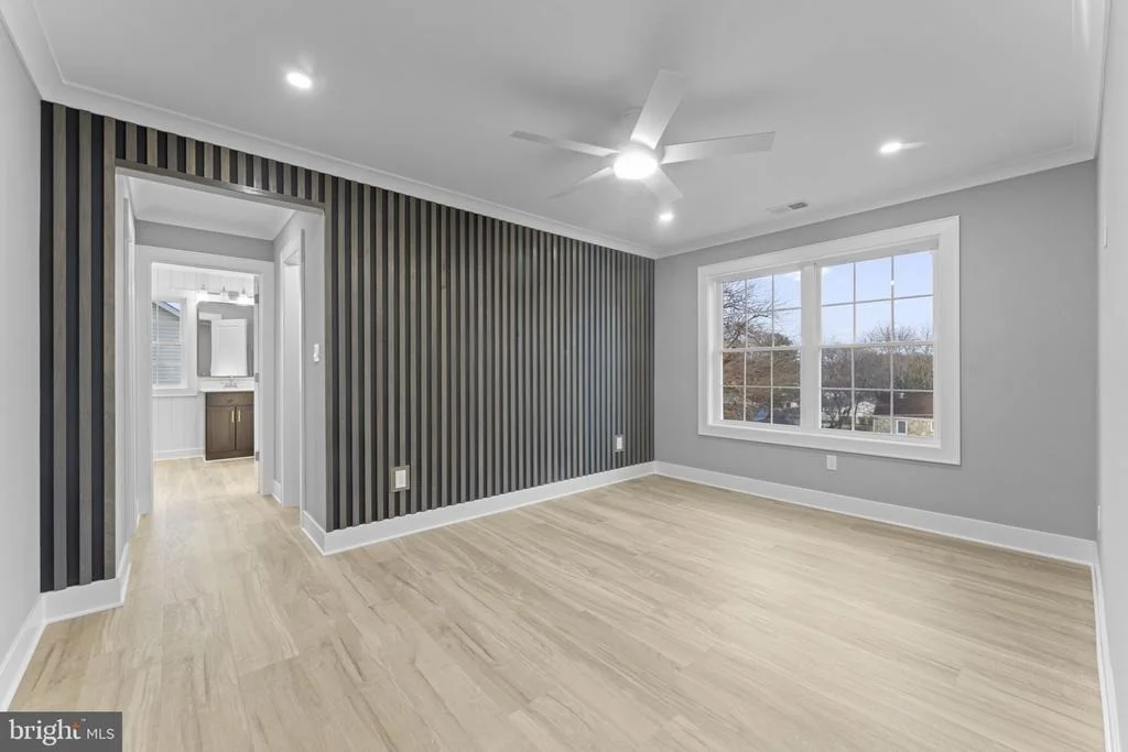 Photo of 305 WINE STREET