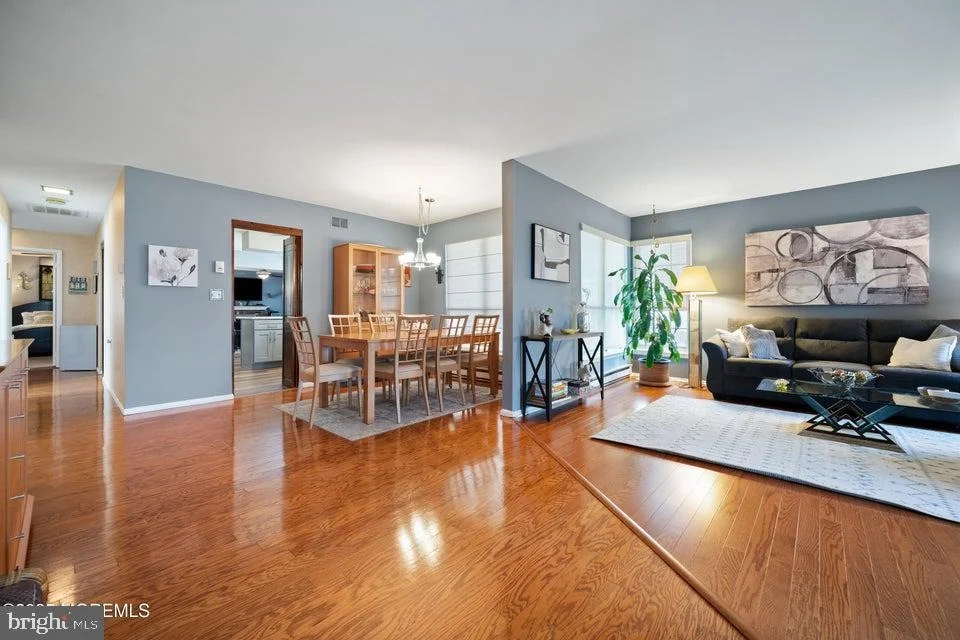 Photo of 73 REDHILL