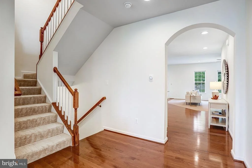 Photo of 26798 BARNSLEY PLACE