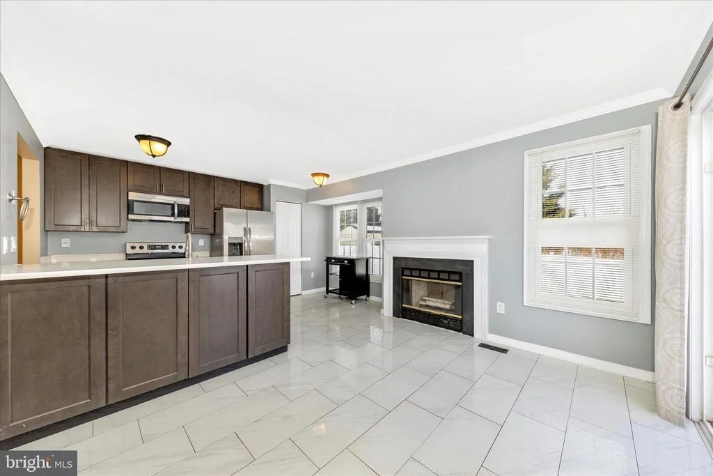 Photo of 2160 COLLINGWOOD LANE