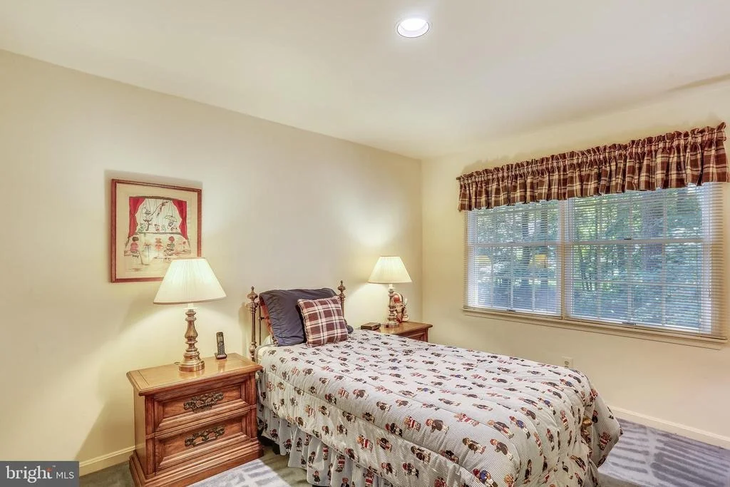 Photo of 7700 WARFIELD ROAD