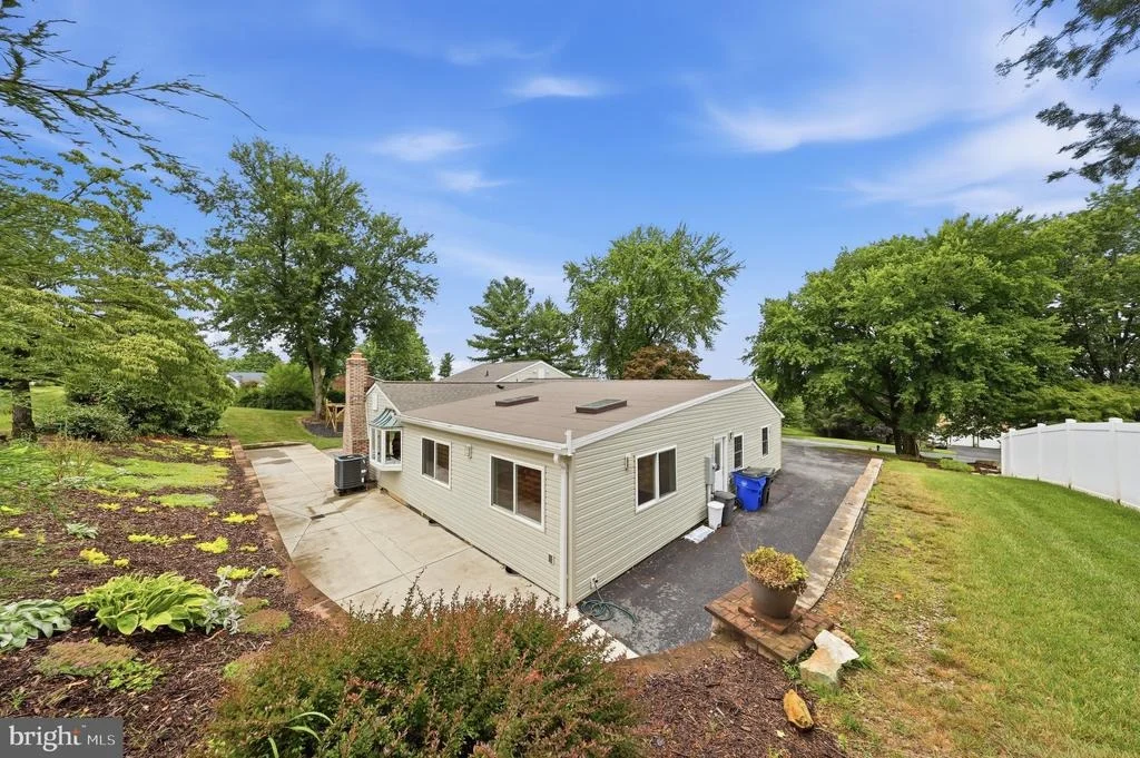 Photo of 6113 ELAINE DRIVE
