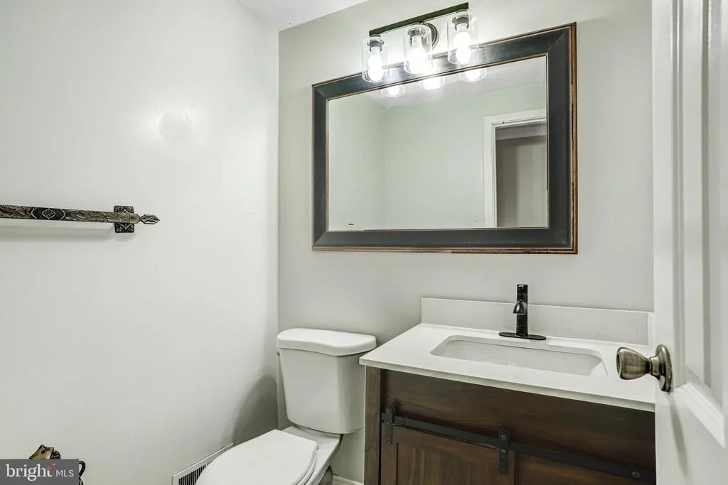 Photo of 12306 STREAMVALE CIRCLE
