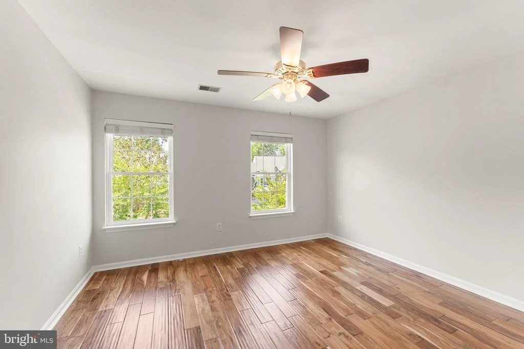 Photo of 817 KENNETH PLACE SE