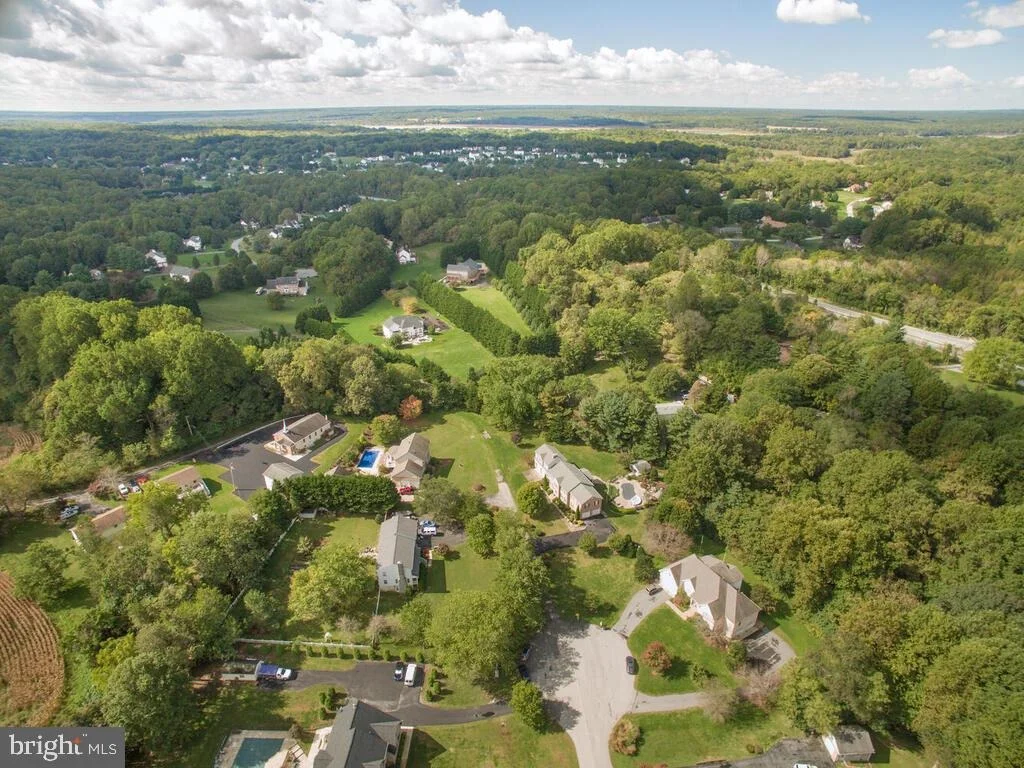 Photo of 12500 PERRYWOOD LANE