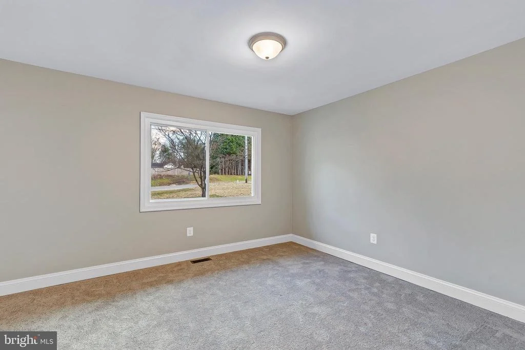 Photo of 9426 BOYDS TURN ROAD