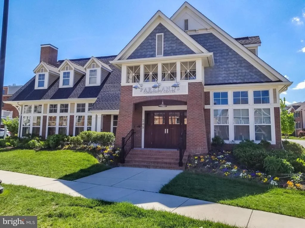 Photo of 304 PARKVIEW AVENUE