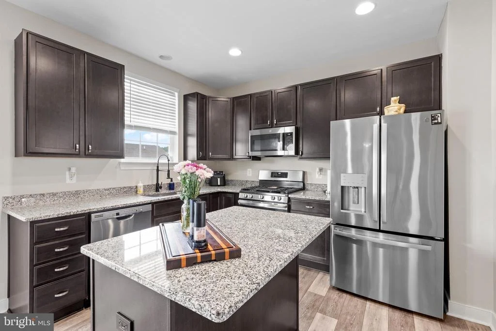 Photo of 145 REGULATOR DRIVE N