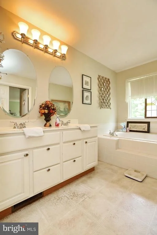 Photo of 42074 STARLIGHT DRIVE