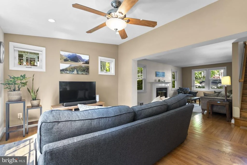 Photo of 213 CRESTMOOR CIRCLE