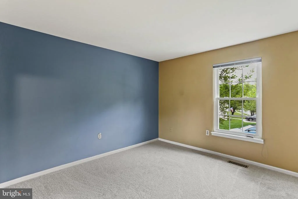 Photo of 10000 MADRONAWOOD DRIVE