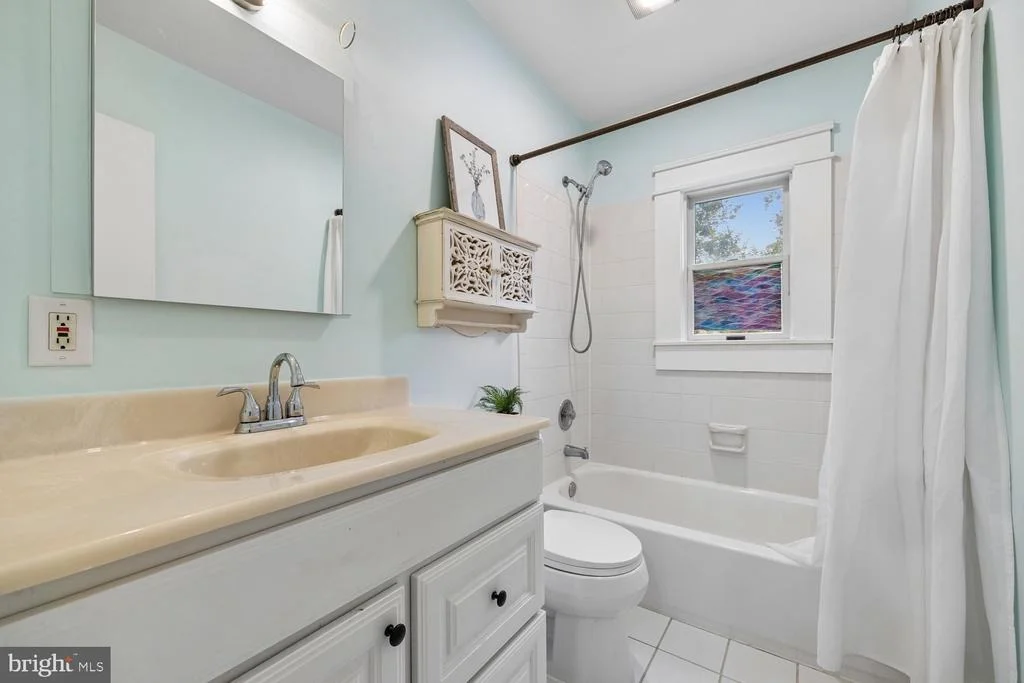 Photo of 1121 TANLEY ROAD