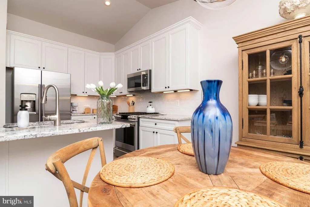 Photo of 25087 TREEVIEW LANE