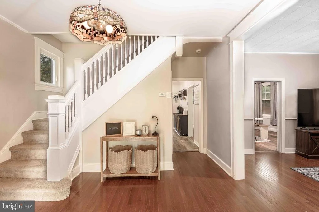 Photo of 1823 MAYFIELD AVENUE