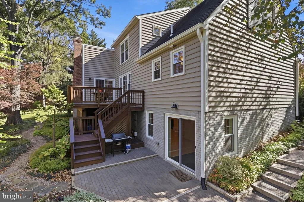 Photo of 11800 BRIAR MILL LANE
