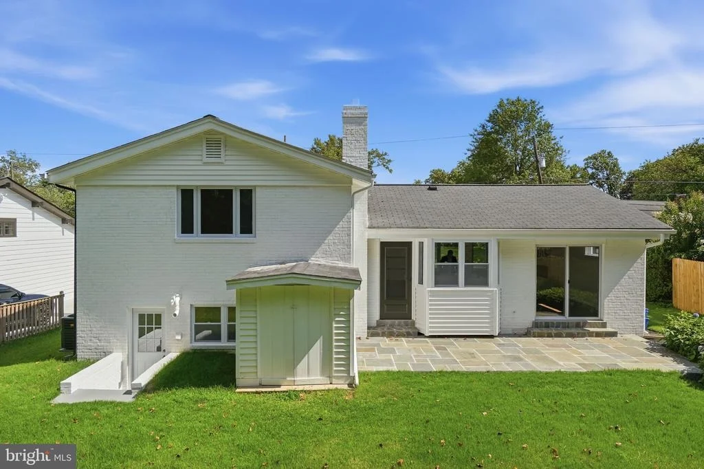 Photo of 9831 SINGLETON DRIVE