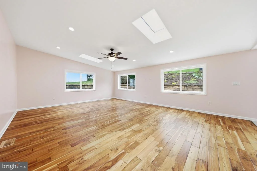 Photo of 6113 ELAINE DRIVE