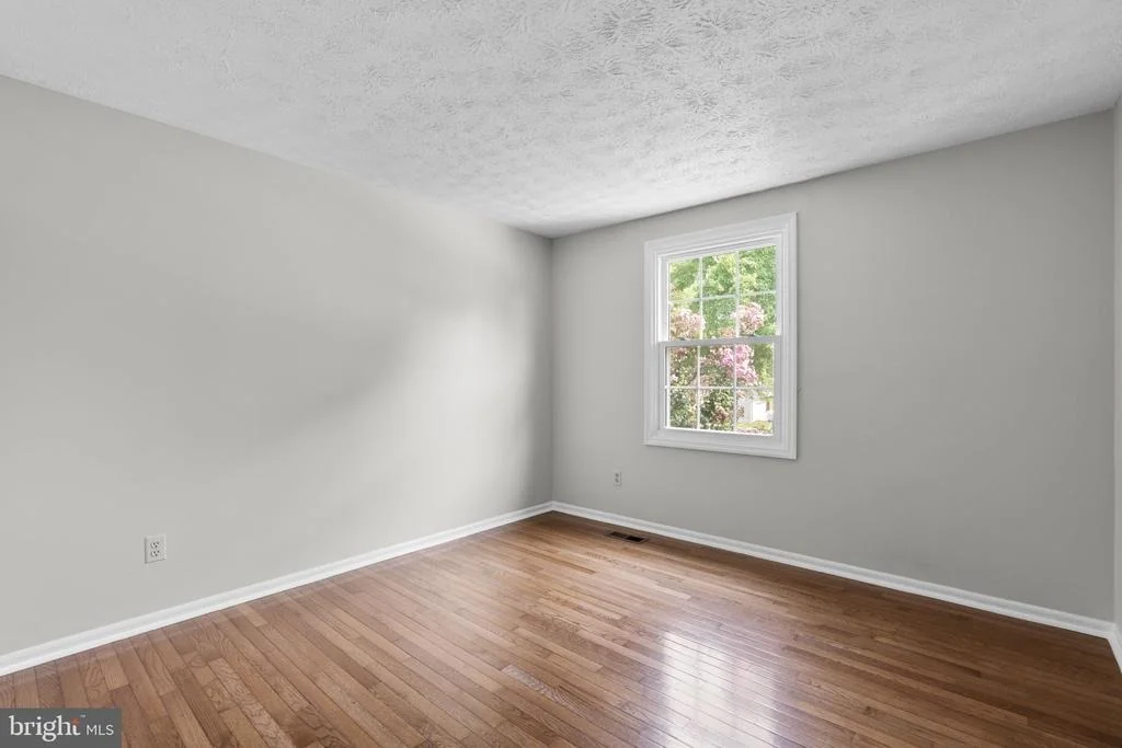 Photo of 8064 RED JACKET WAY
