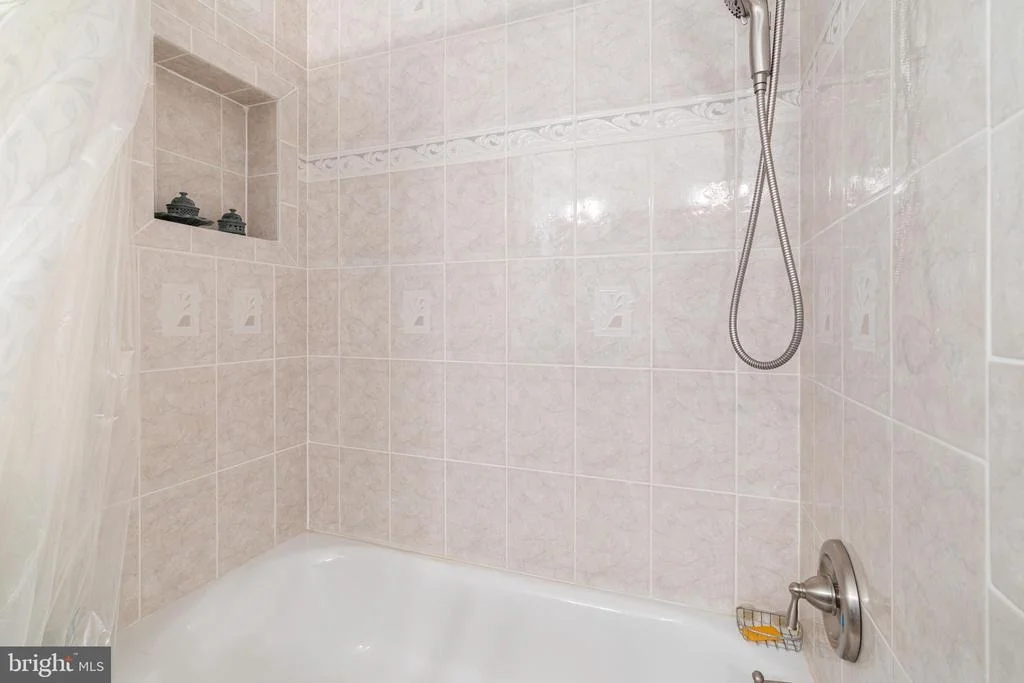 Photo of 11219 LAKEVIEW DRIVE