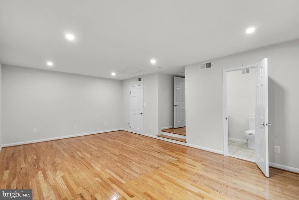 Photo of 15720 COMUS ROAD