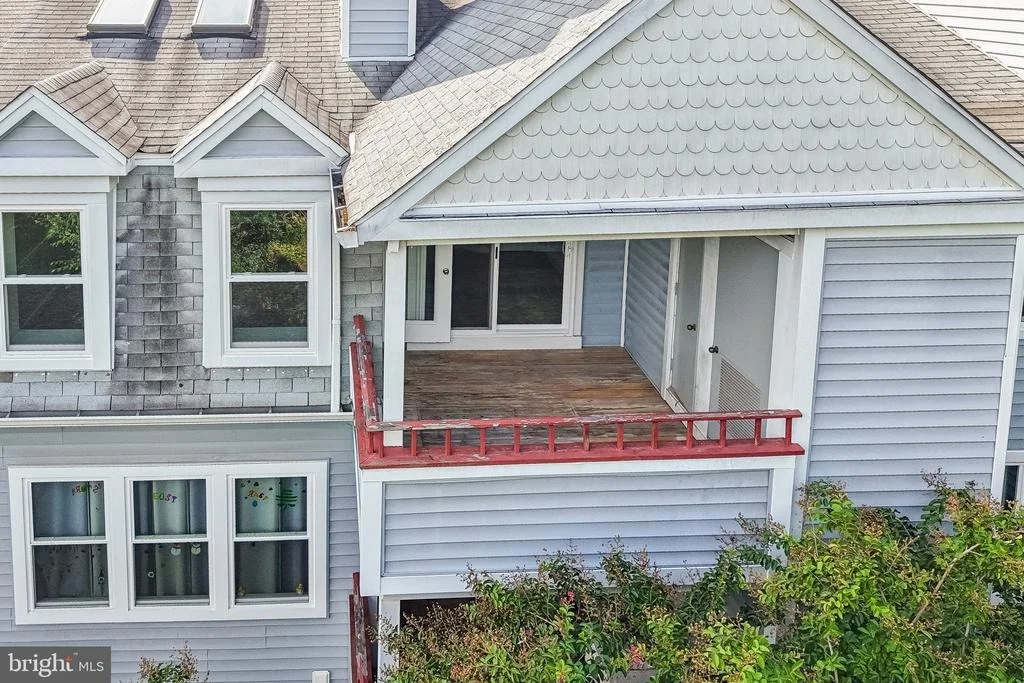 Photo of Unit 9C32 at 13701 MODRAD WAY