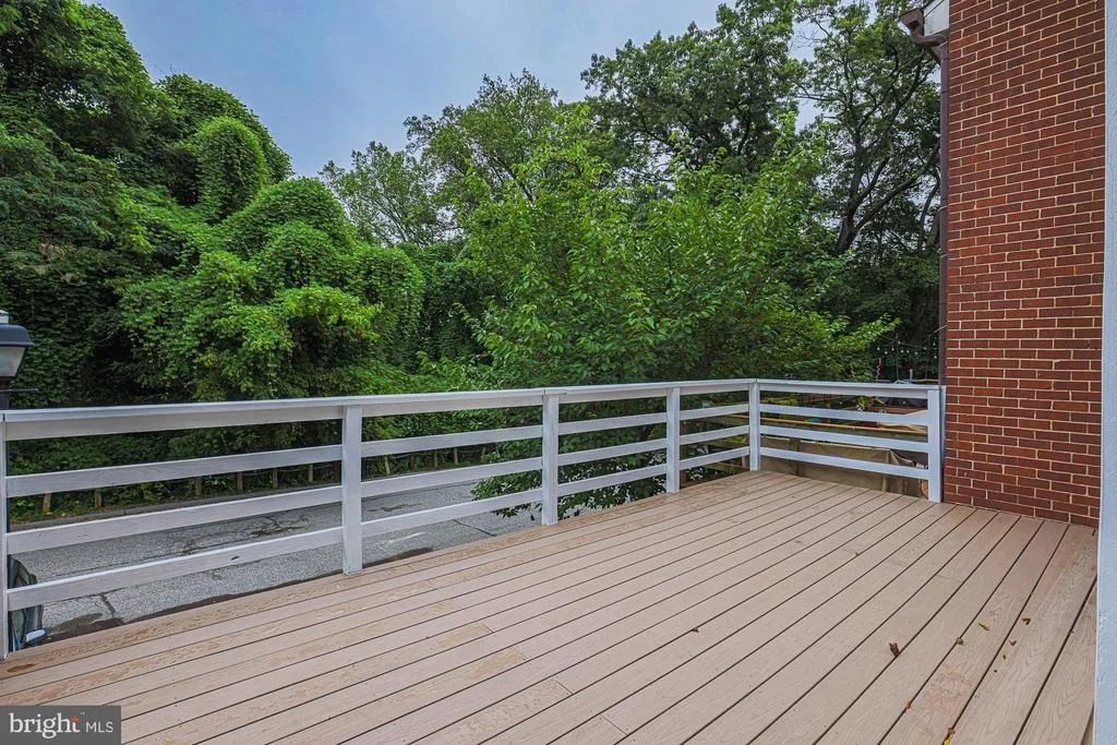 Photo of 1906 GREENHAVEN DRIVE