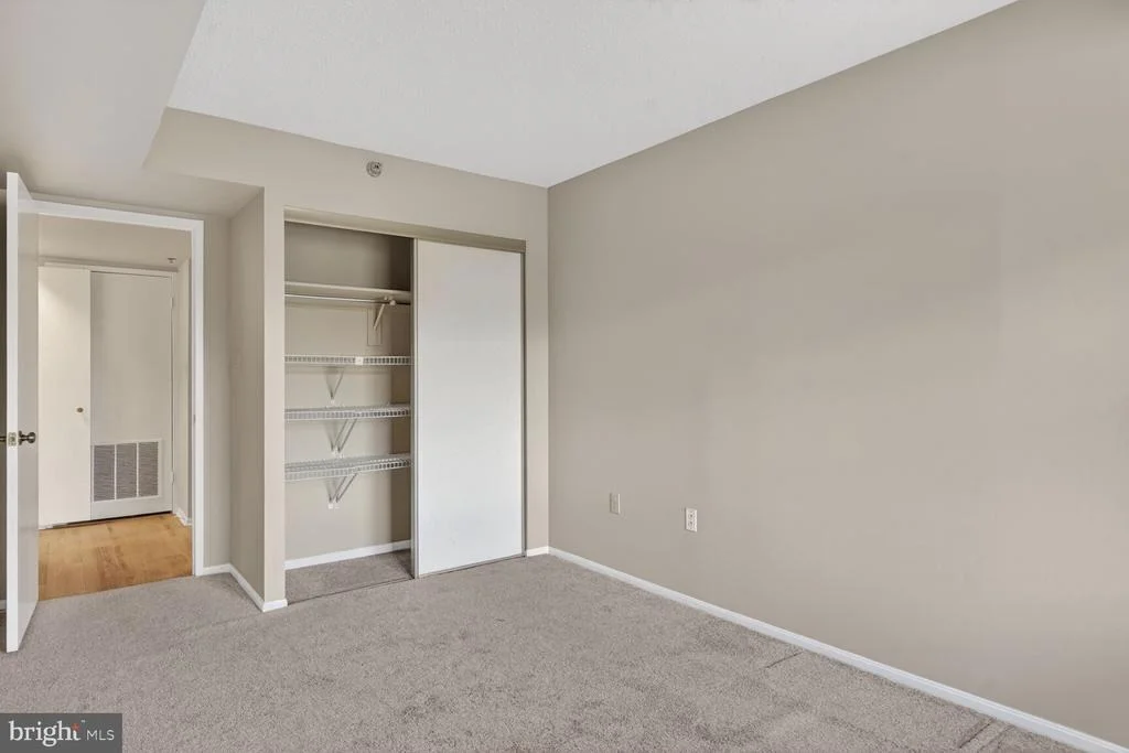 Photo of Unit 3521 at 15115 INTERLACHEN DRIVE