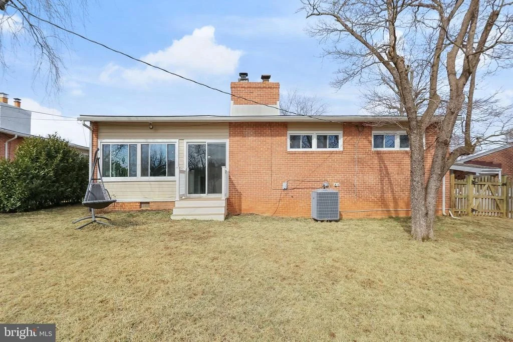 Photo of 2411 SYLVALE ROAD