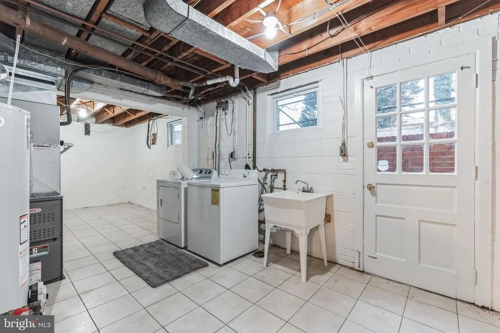Photo of 926 VENICE DRIVE
