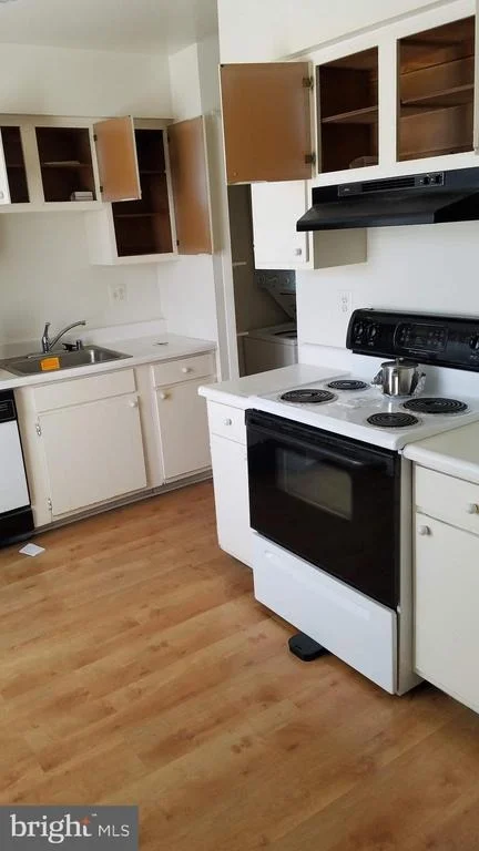 Photo of Unit 187 at 1834 BRONZEGATE BOULEVARD