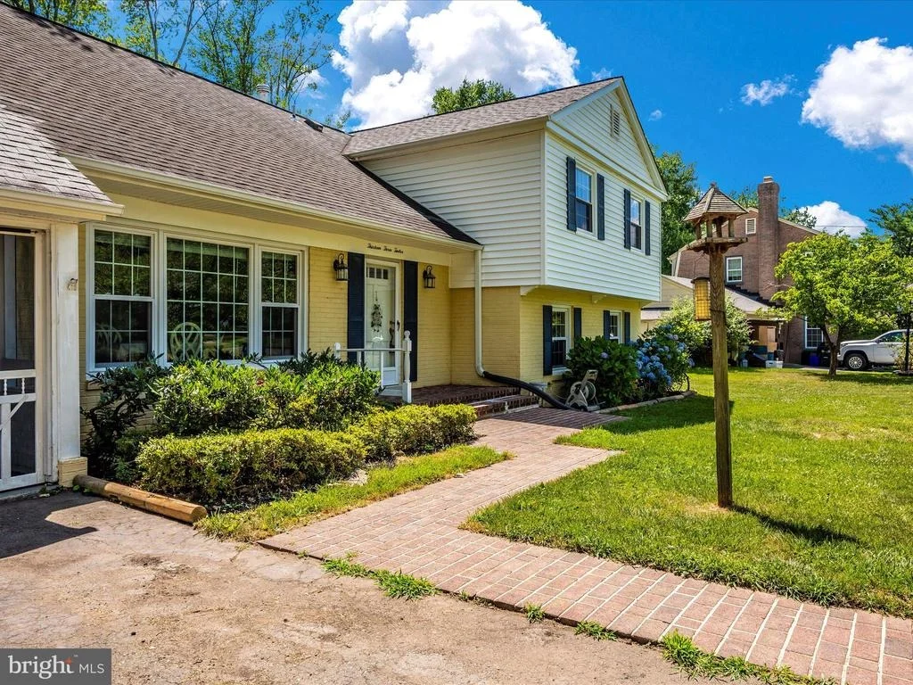 Photo of 13312 LOCKSLEY LANE
