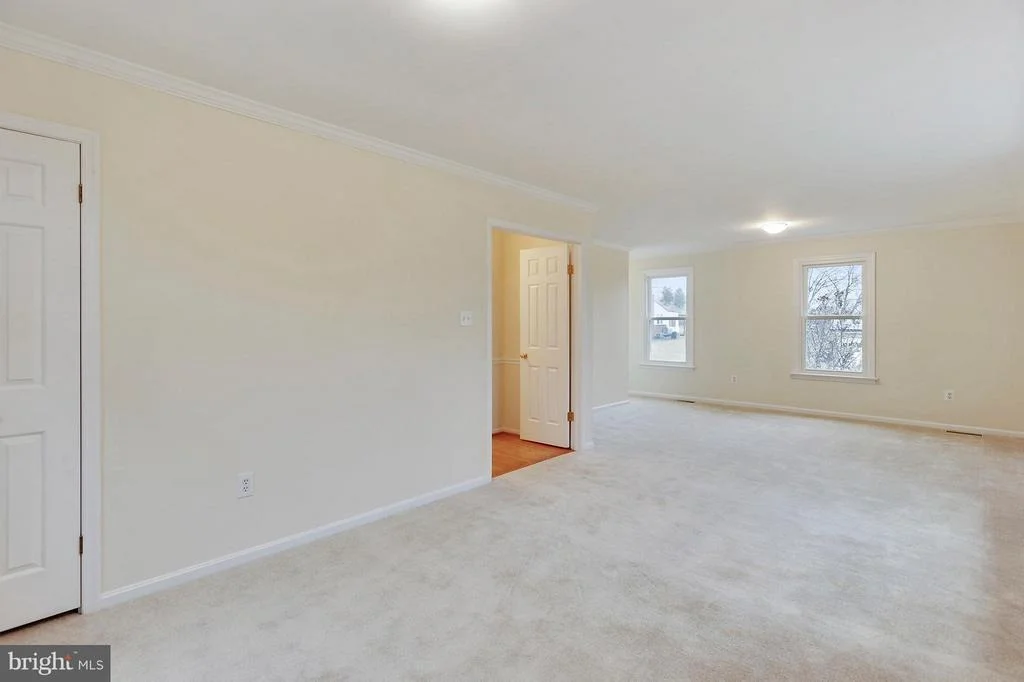 Photo of 1804 LONGMEAD ROAD