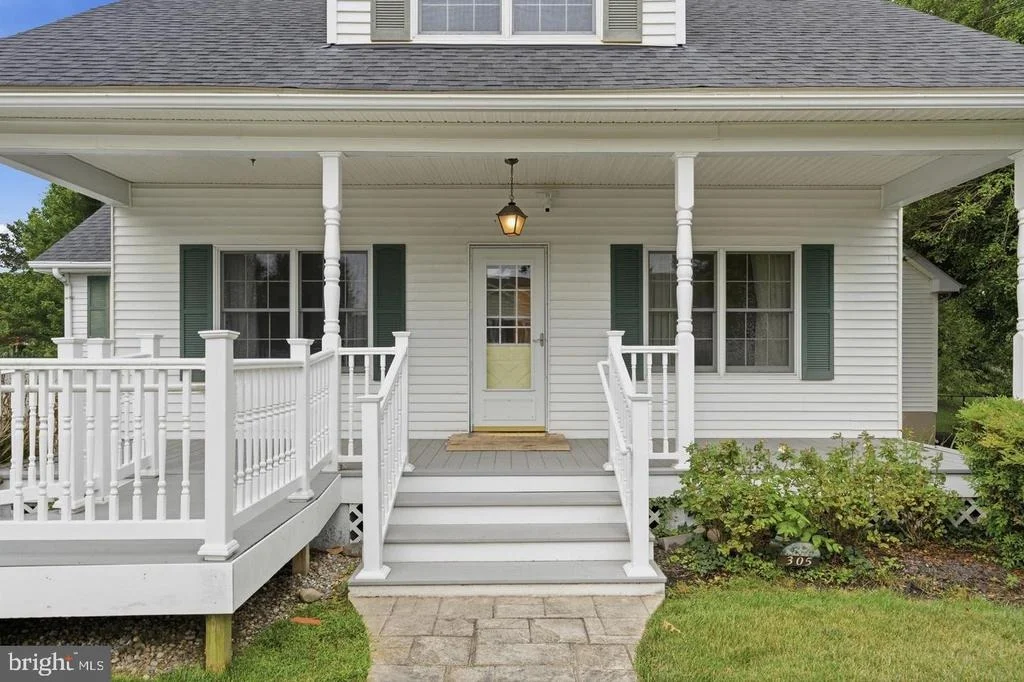 Photo of 305 PROSPECT STREET