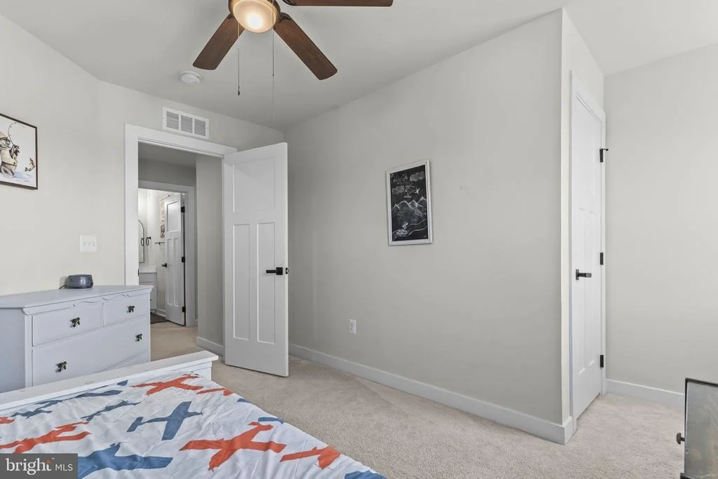 Photo of 2944 HERITAGE DRIVE