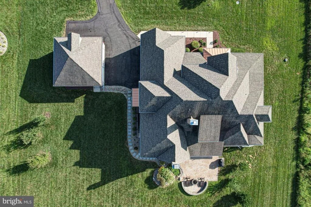 Photo of 1233 BUNKER HILL ROAD