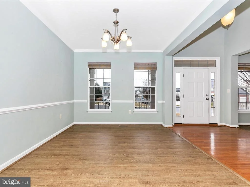Photo of 605 CROSSOVER COURT