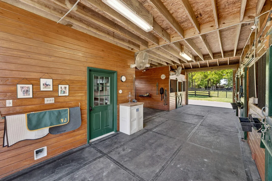 Photo of 23559 PARSONS ROAD