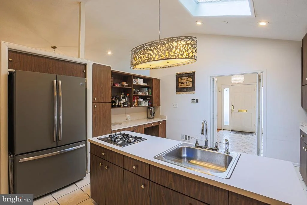 Photo of 5919 WINNER AVENUE