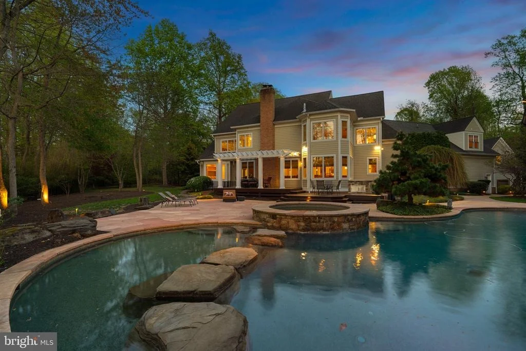 Photo of 370 EAGLE HILL ROAD